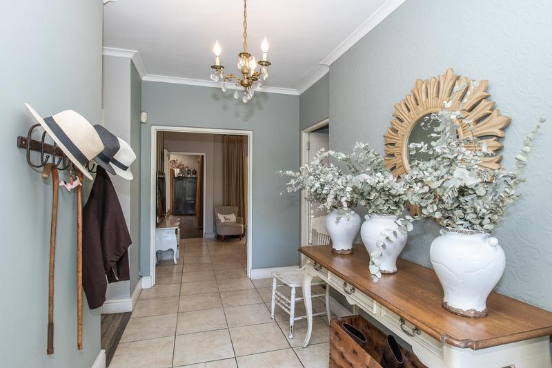 4 Bedroom Property for Sale in Constantia Western Cape